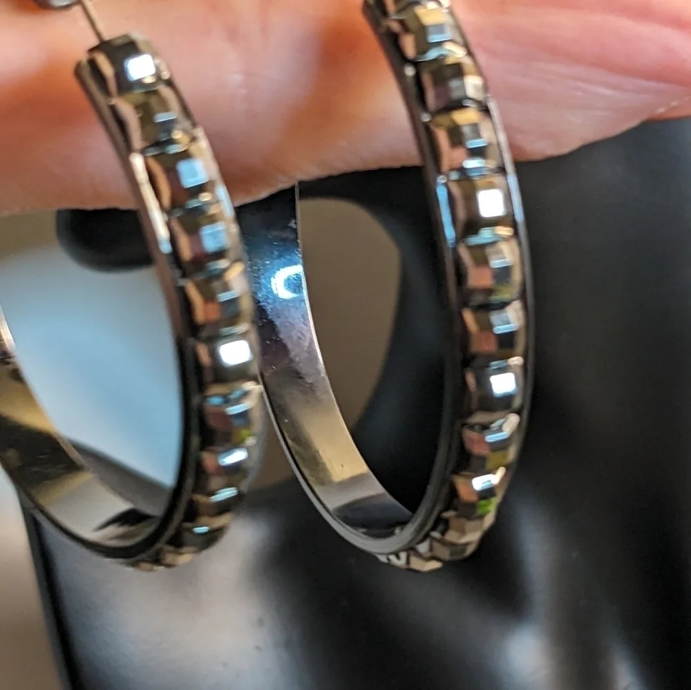 g‎ by Gennaro Black Jeweled Hoops